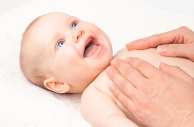 Taller de masaje infantil para bebes en Madrid BabySalus 1